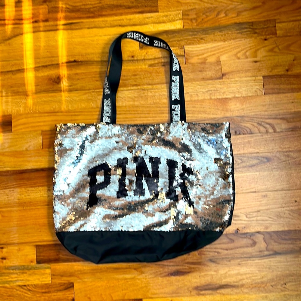 Adorable Large sequin overnight bag by Pink, like new